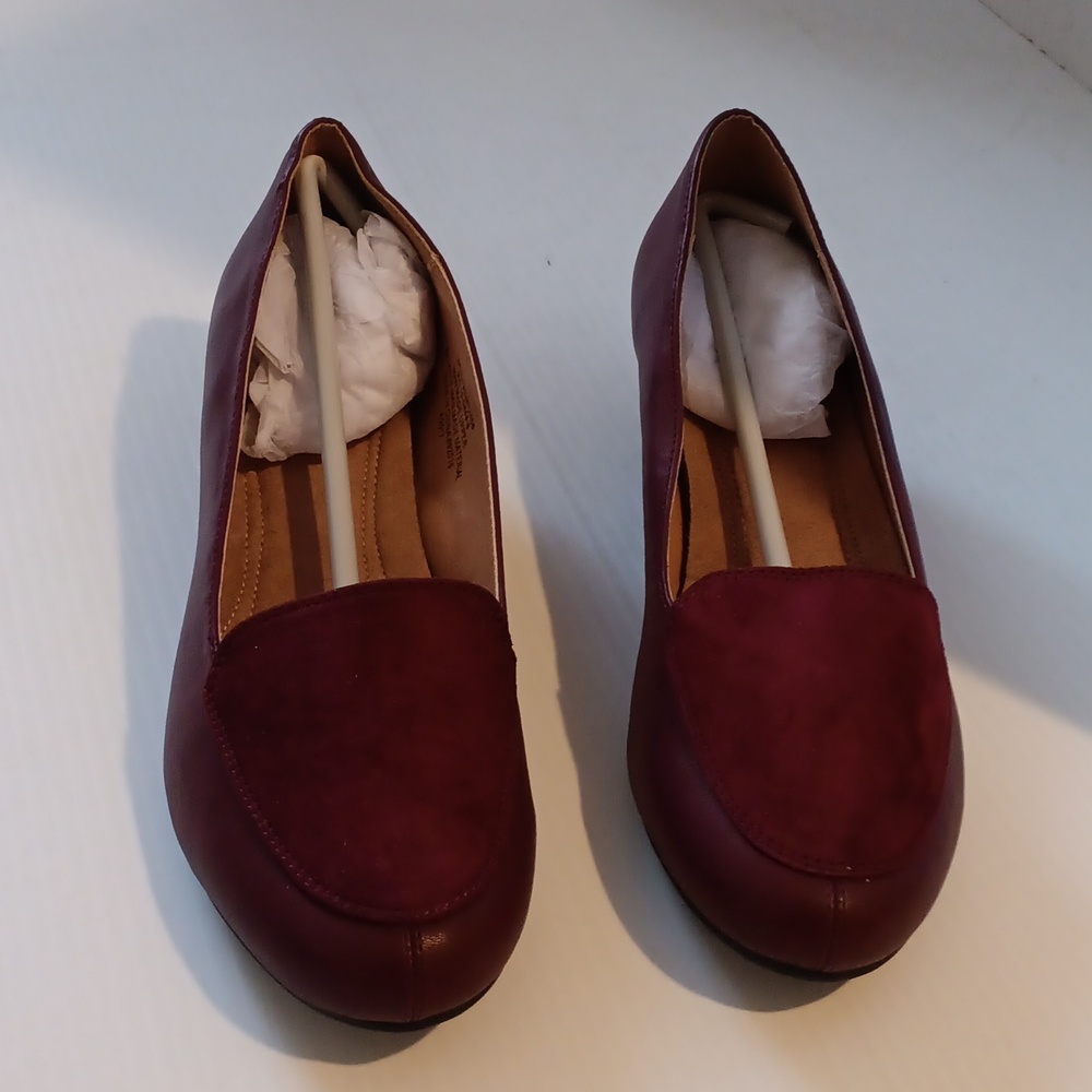Women's shoes  comfort view 9 wide, burgundy